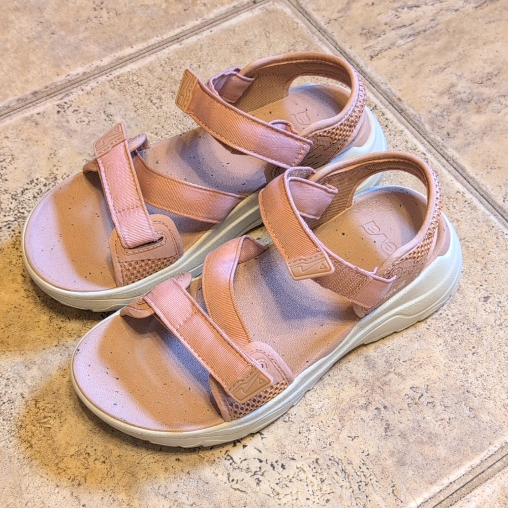 Teva Zymic Sandal 🩷 7 7.5